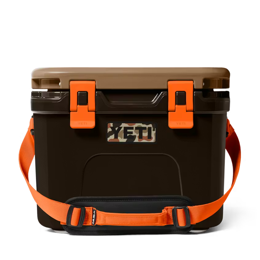 Yeti 15 Hard Cooler Wetlands Camo