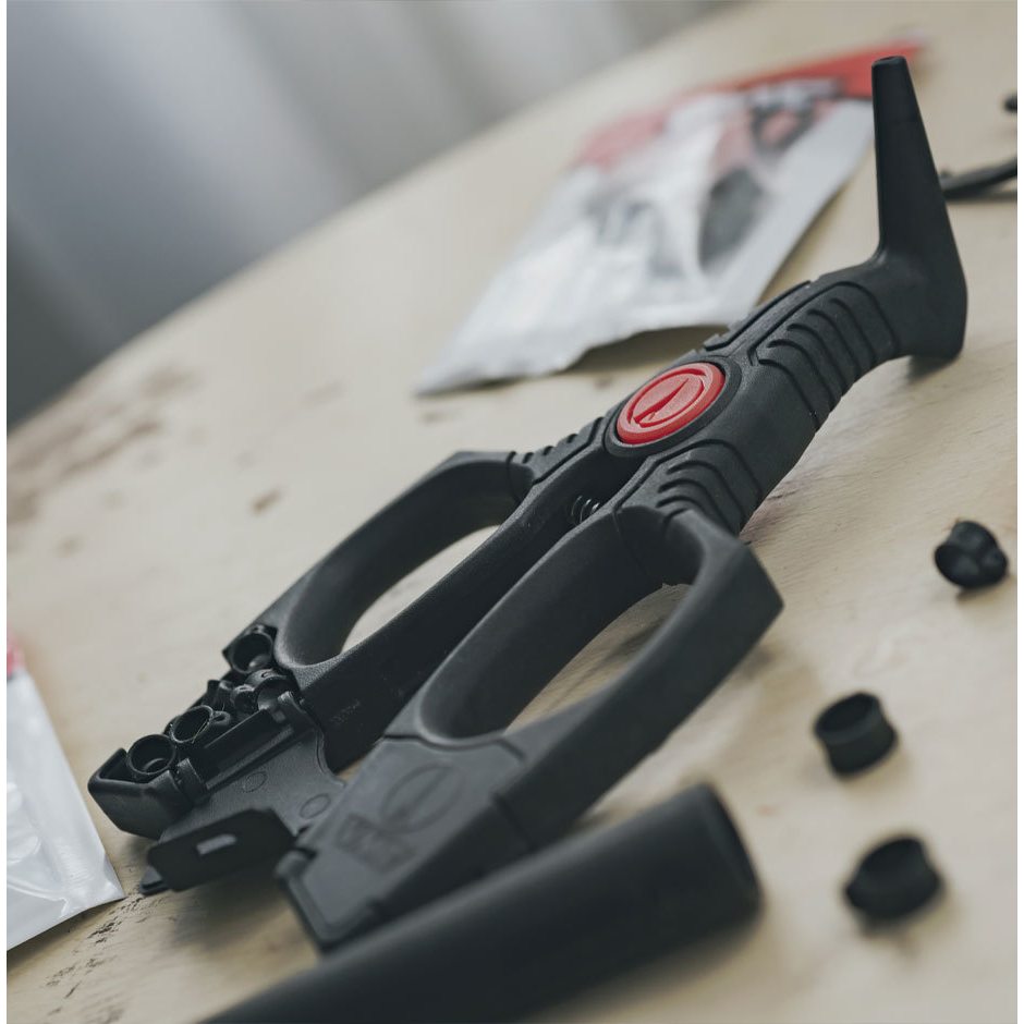 VMC Crossover Pliers with Rings