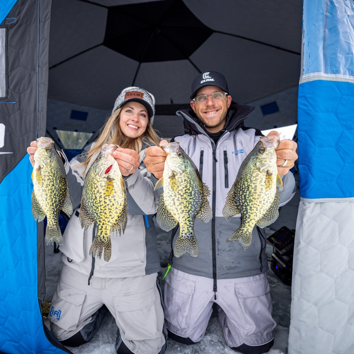 Clam X-600 Hub Shelter 5 Angler Capacity