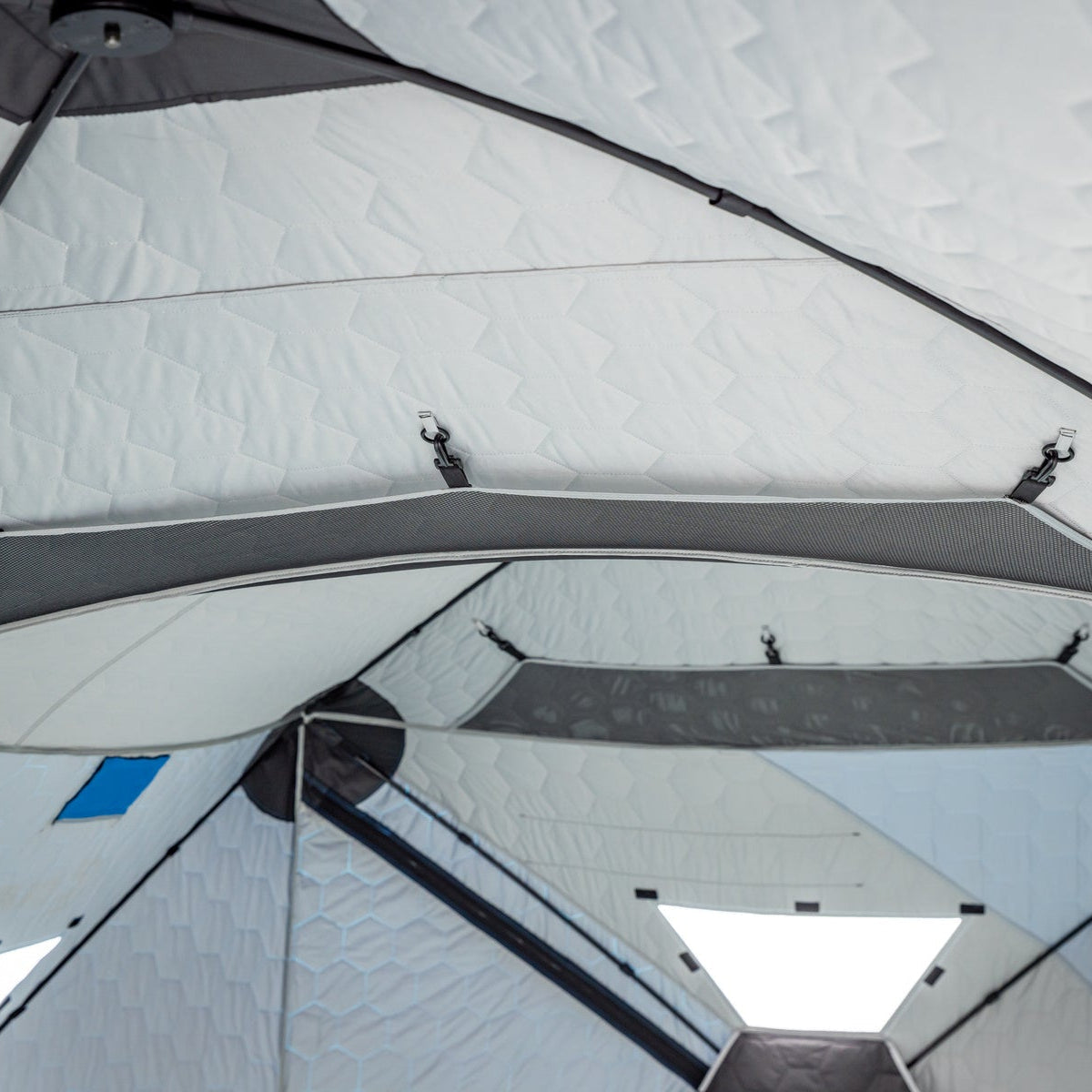 Clam X-800 Hub Shelter 6 Angler Capacity