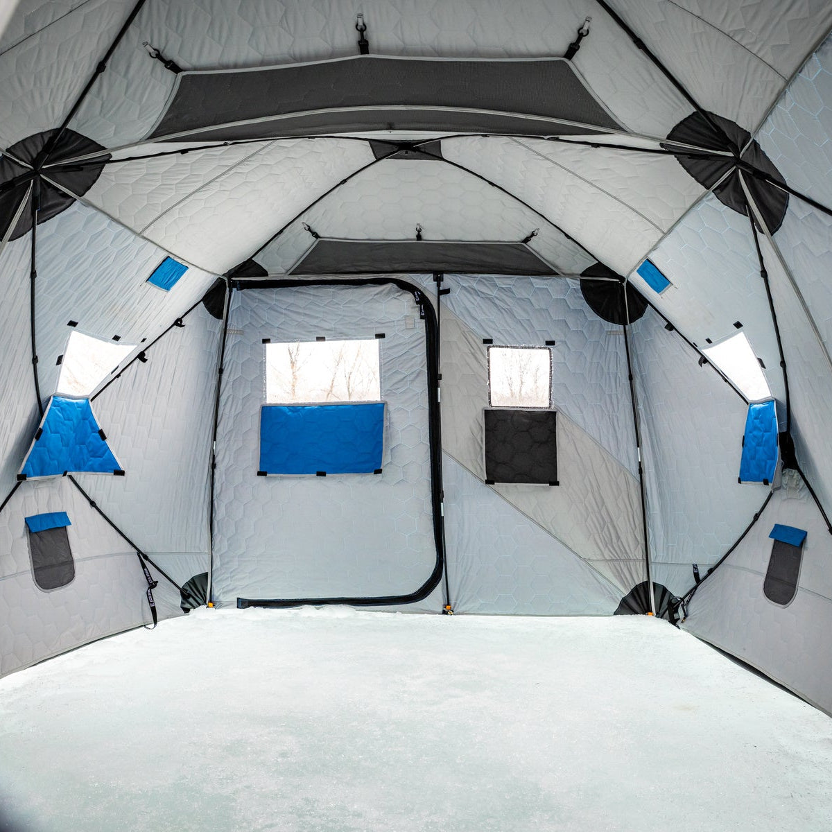 Clam X-800 Hub Shelter 6 Angler Capacity