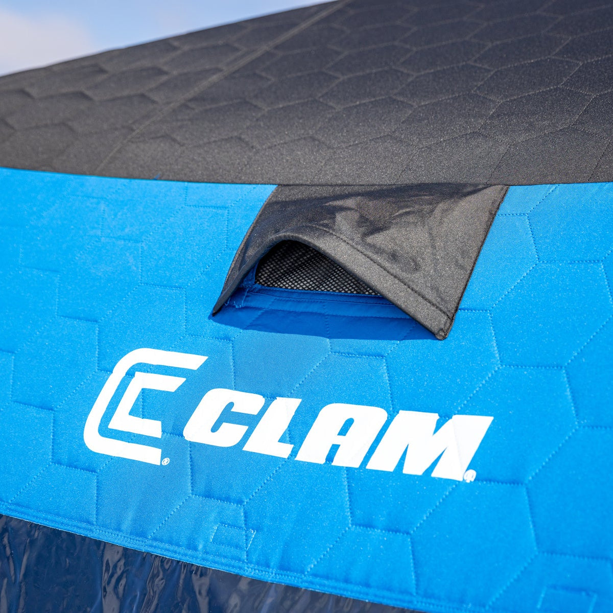 Clam X-400 Hub Shelter 3 Angler Capacity