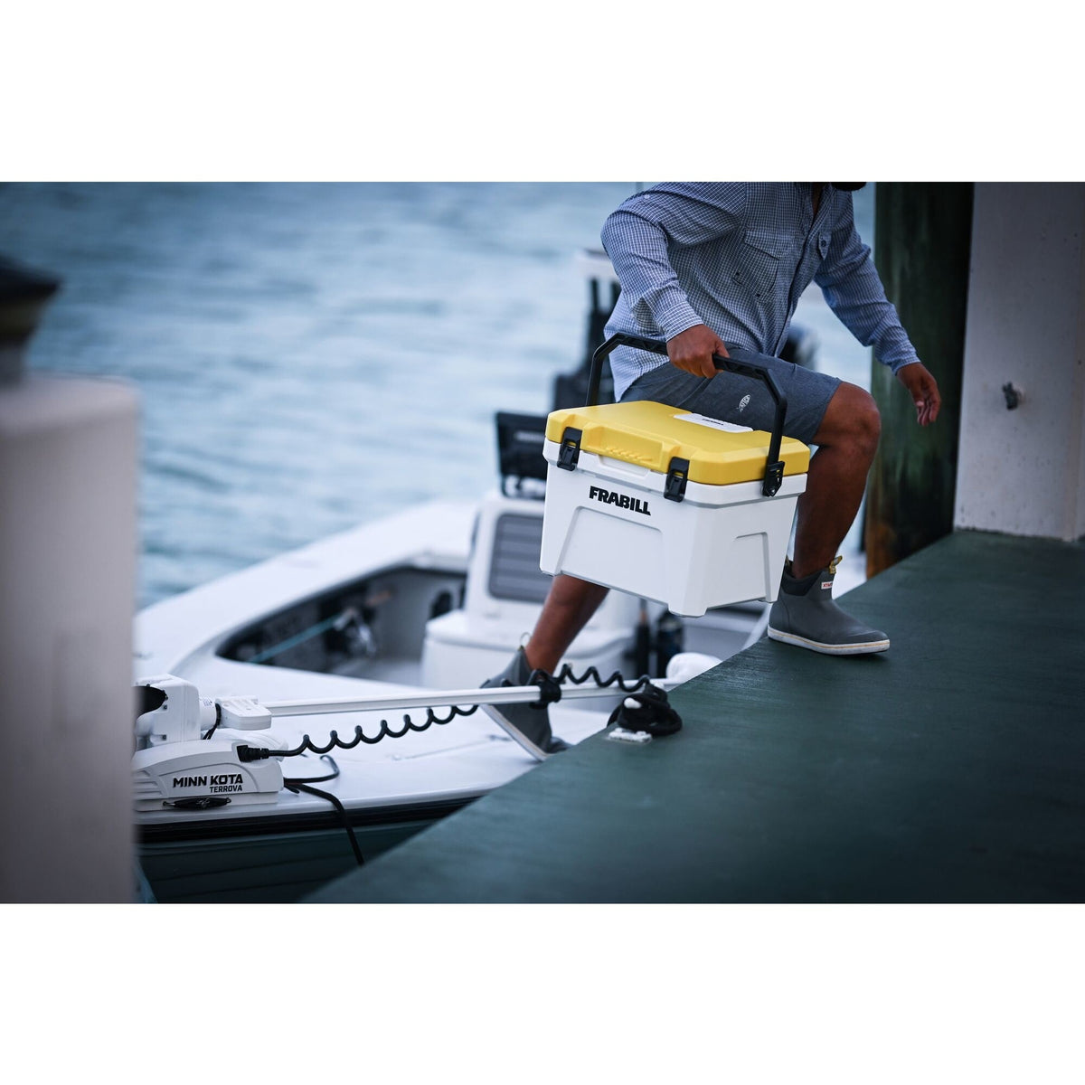 Frabill Magnum Bait Station