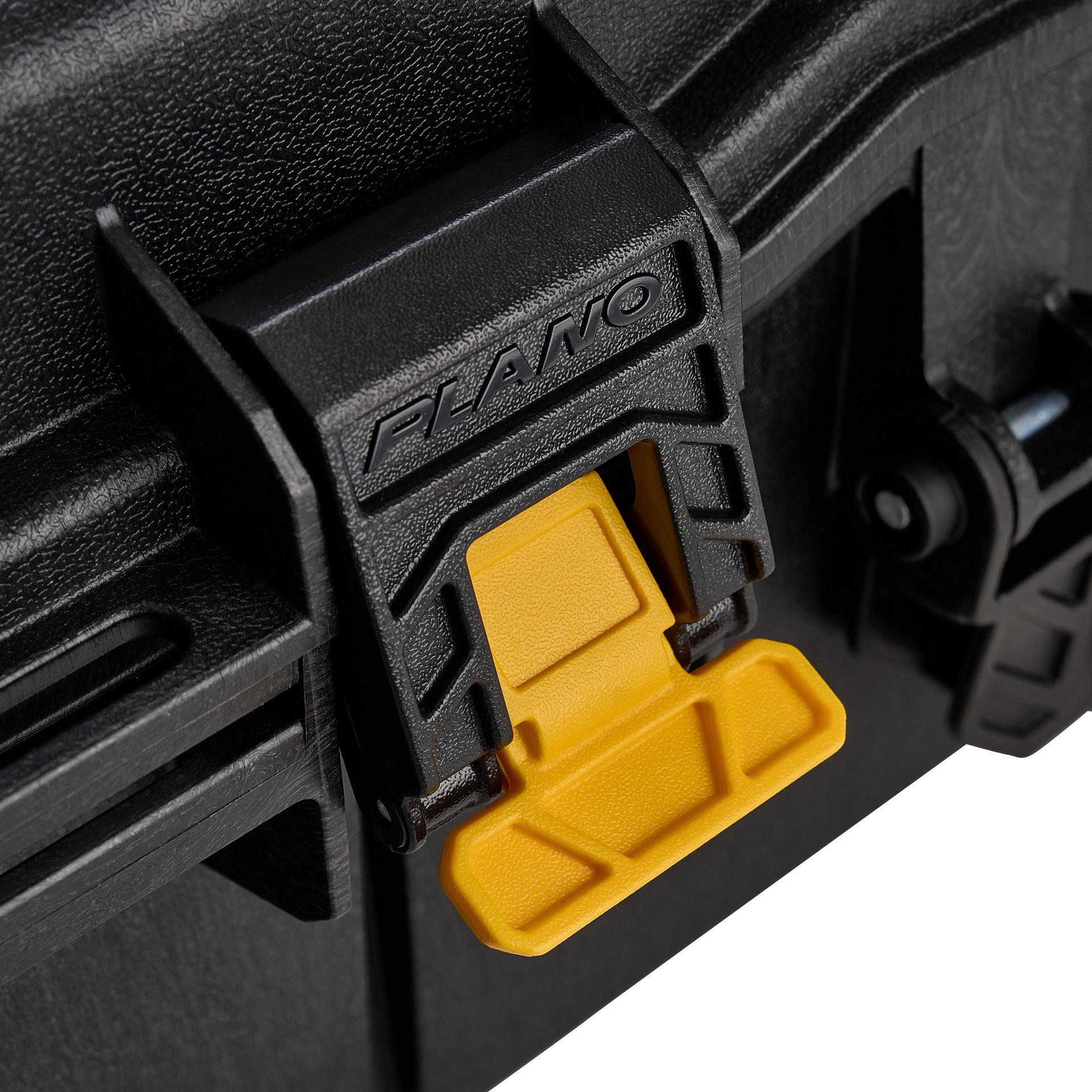 Plano Ice Hunter Ice Combo Case 44"