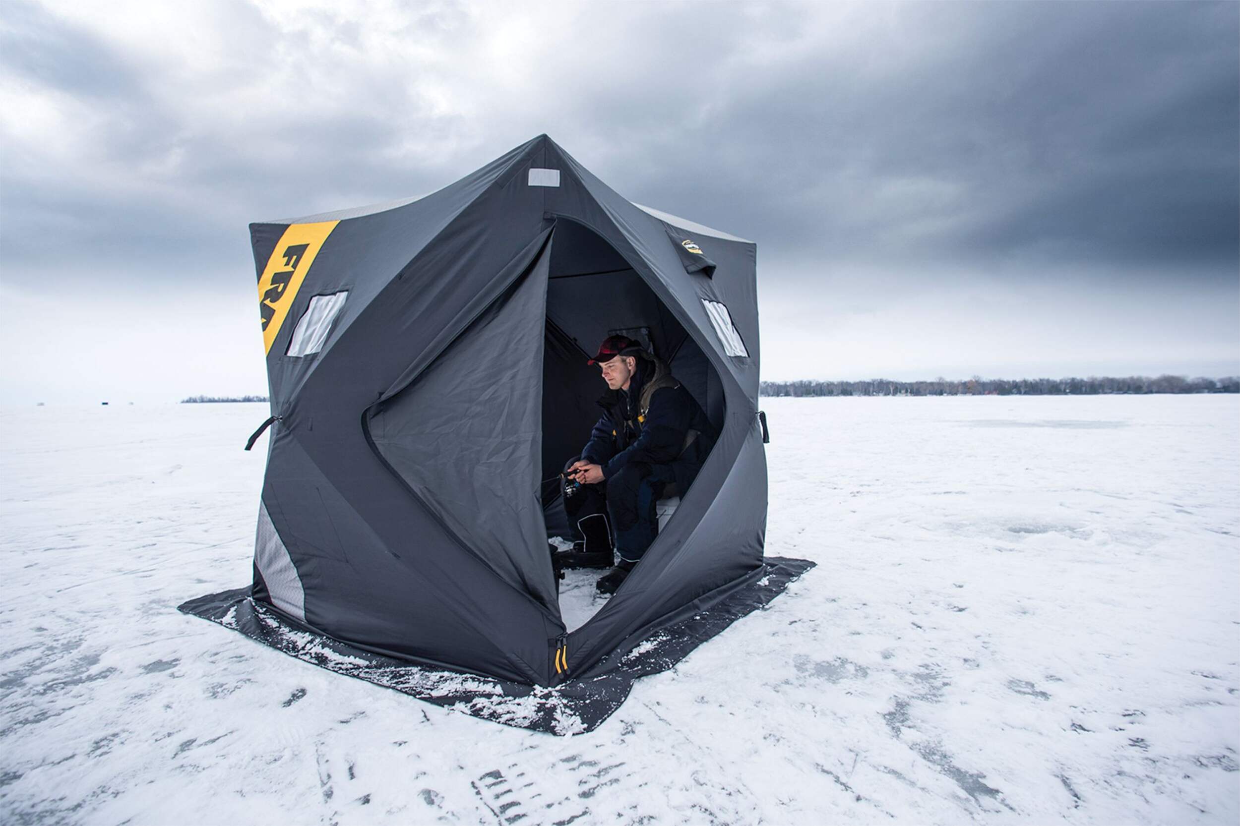 Frabill HQ100 Ice Fishing Shelter