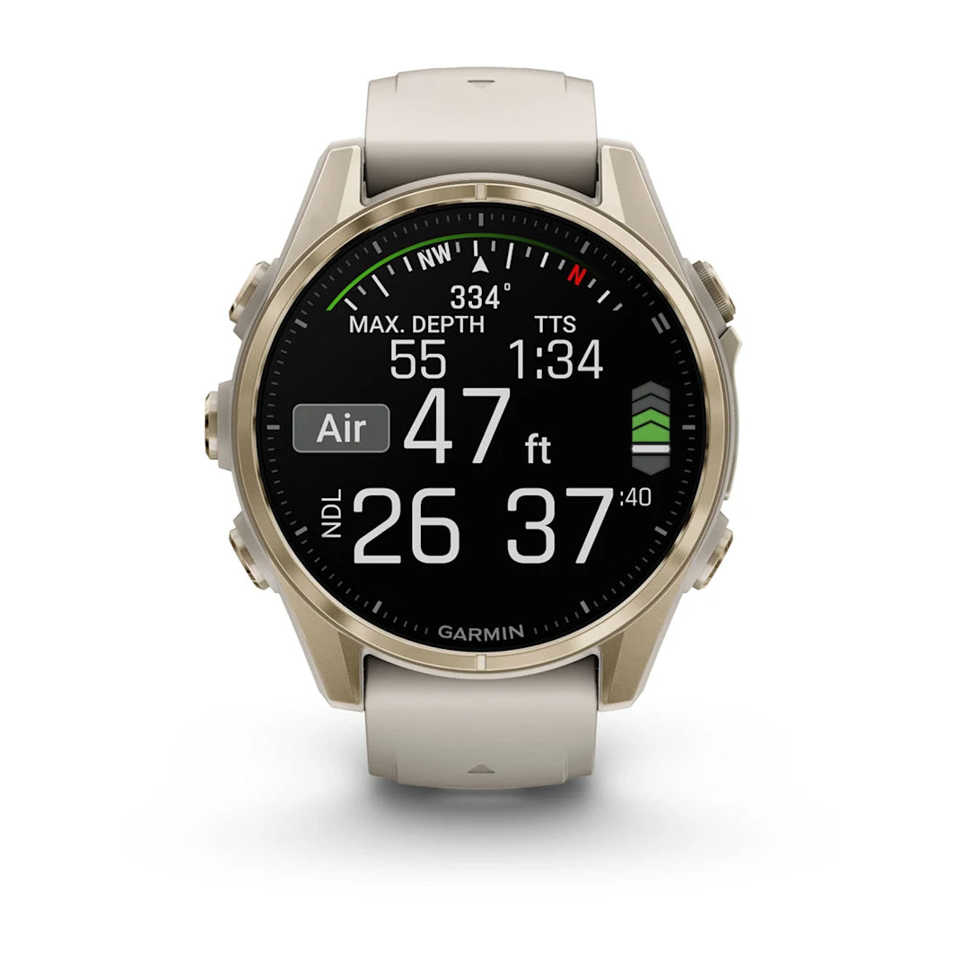 Garmin fēnix 8 – 43 mm, AMOLED Sapphire Soft Gold with Fog Gray / Dark Sandstone Silicone Band