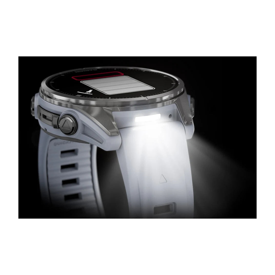 Garmin fēnix 8 – 43 mm AMOLED Silver with Whitestone Silicone Band